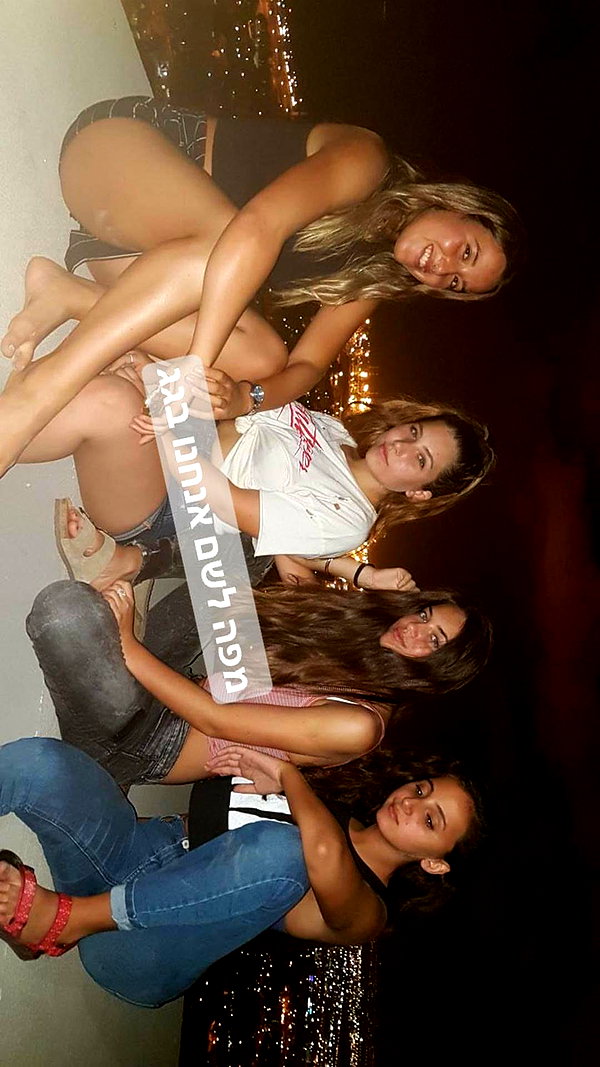 nnicole.gold instagram image archive image