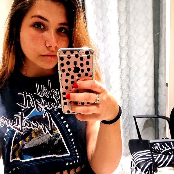 nnicole.gold instagram image archive image