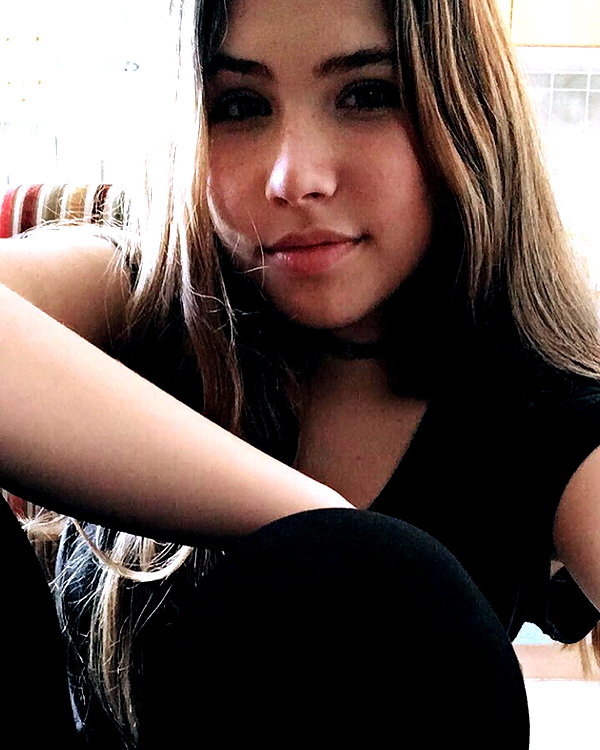 nnicole.gold instagram image archive image