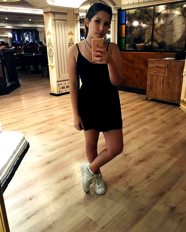 nnicole.gold instagram image archive image