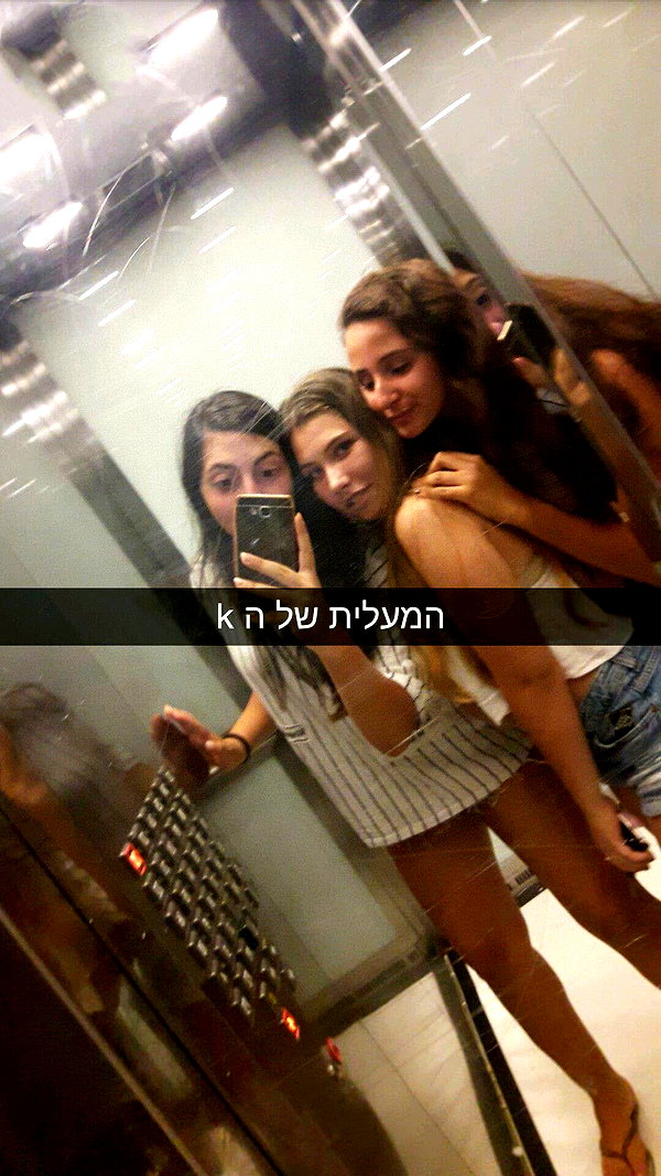 nnicole.gold instagram image archive image
