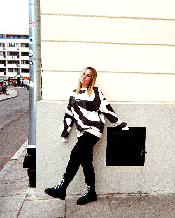 roni_ackerman instagram image archive image