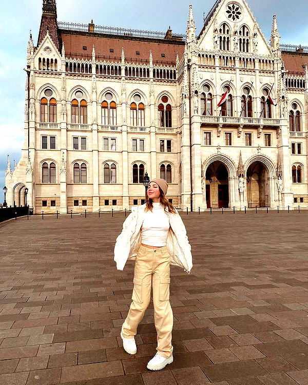 roni_ackerman instagram image archive image