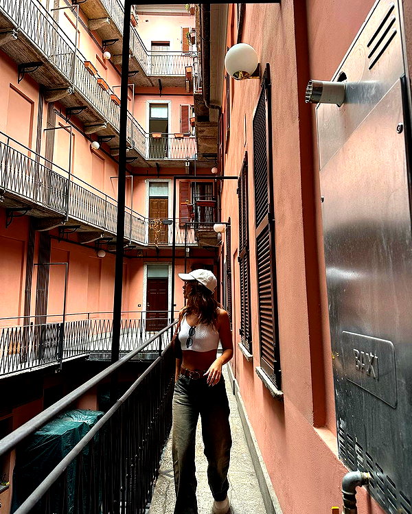 roni_ackerman instagram image archive image