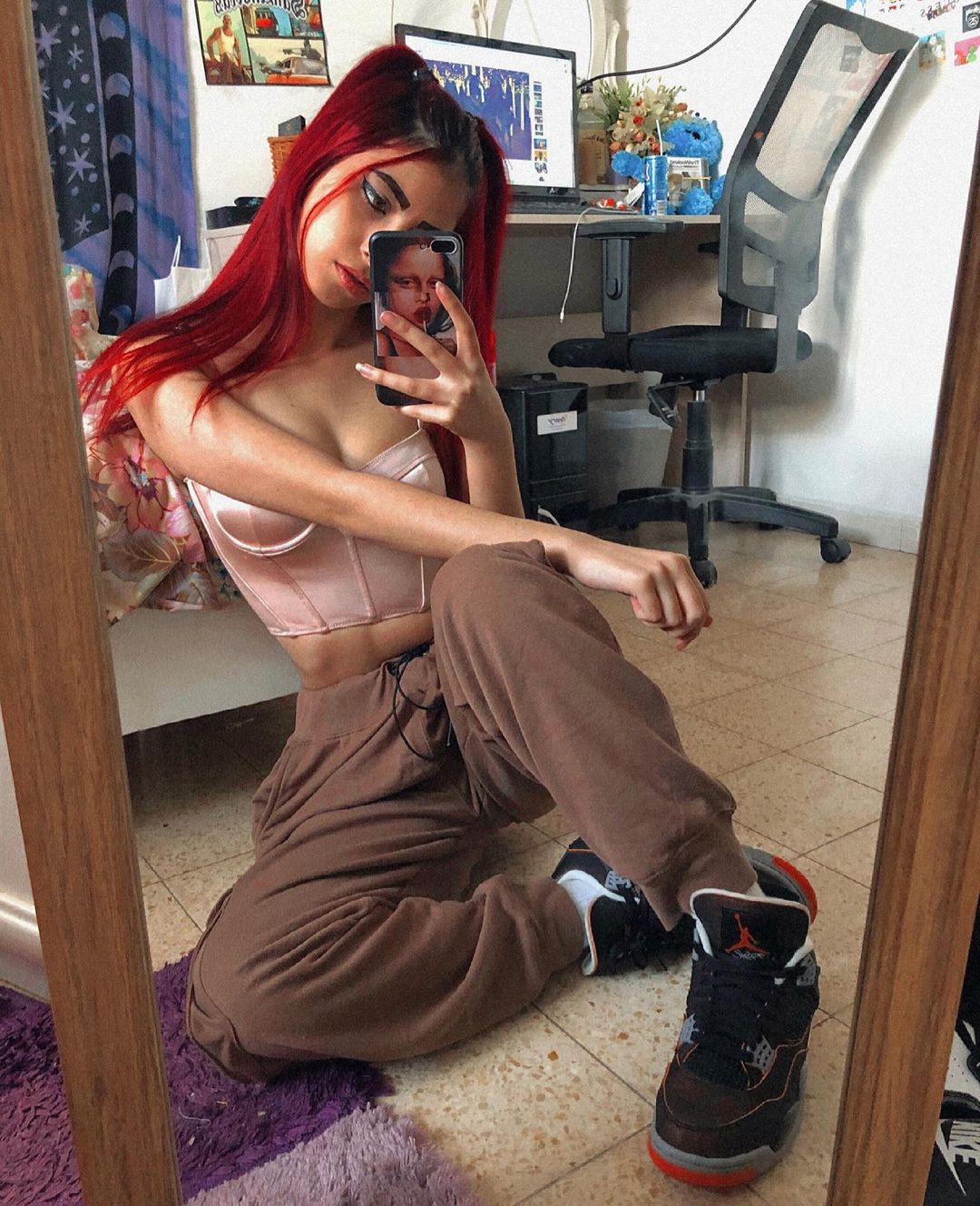 shanidahan7 instagram image archive image