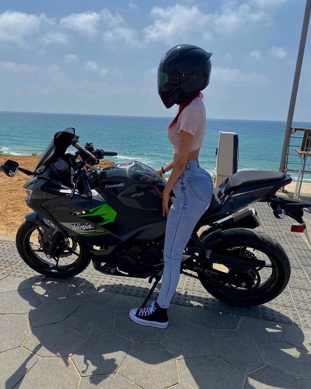 shanidahan7 instagram image archive image