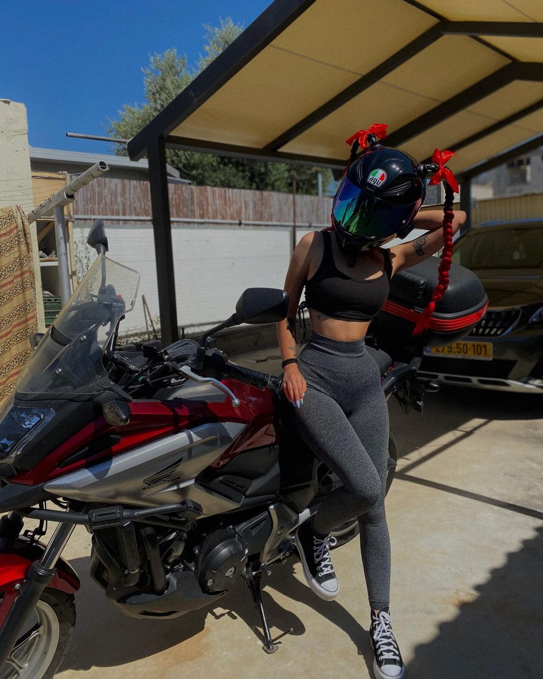 shanidahan7 instagram image archive image