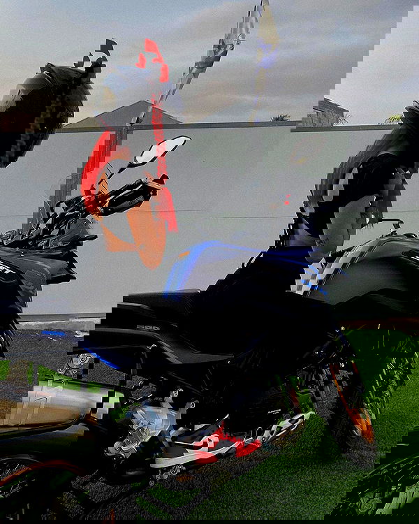 shanidahan7 image ~ Altpins