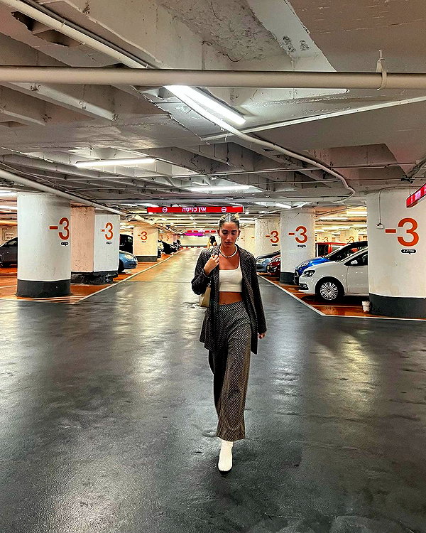 shellydekel instagram image archive image