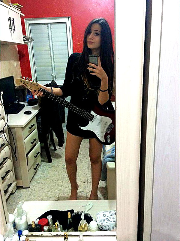 shir.moshe666 instagram image archive image