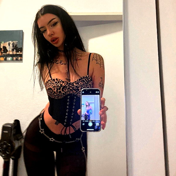 shawtysuzi instagram image archive image