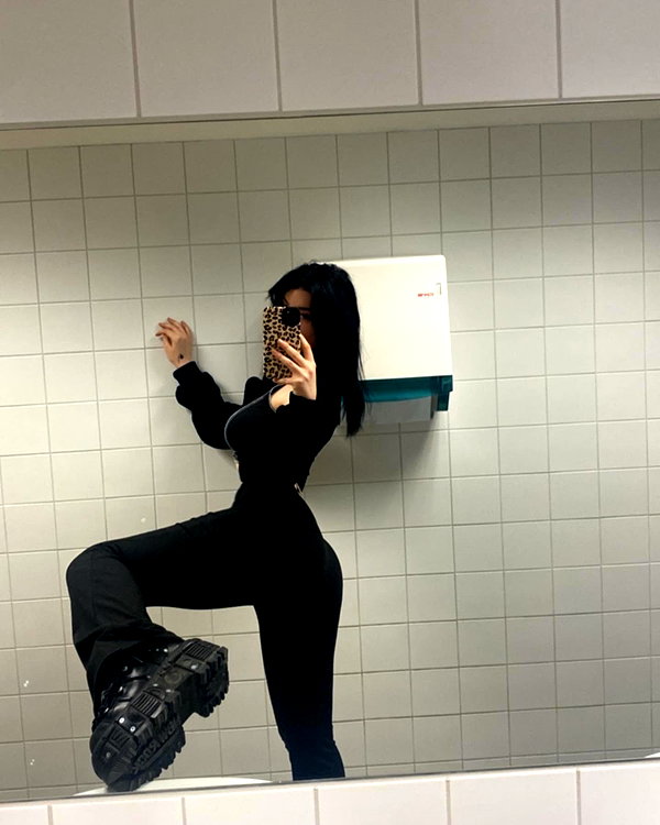 shawtysuzi instagram image archive image