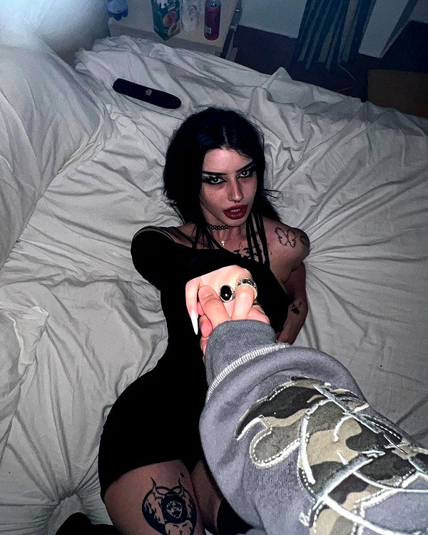 shawtysuzi instagram image archive image
