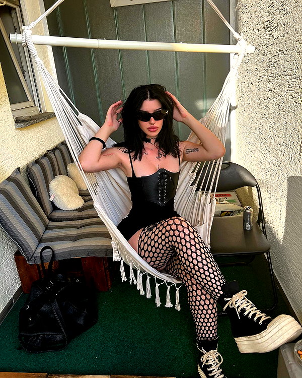 shawtysuzi instagram image archive image