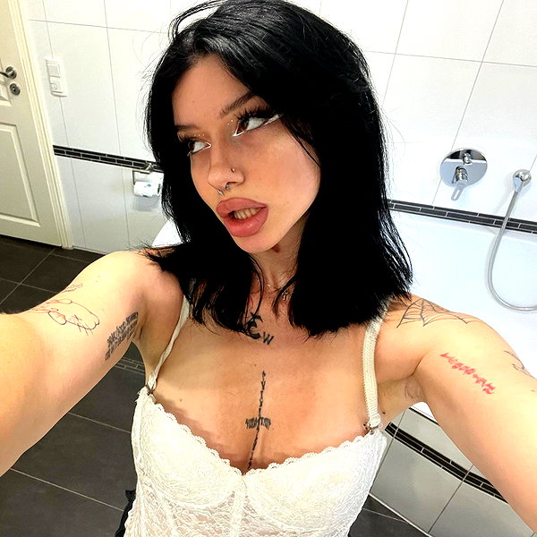 shawtysuzi instagram image archive image