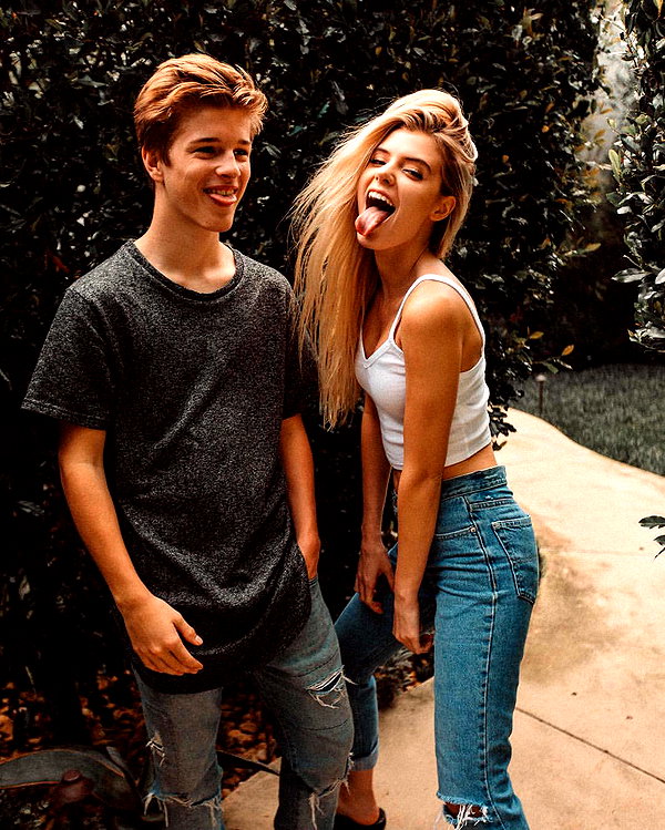 alissaviolet instagram image archive image