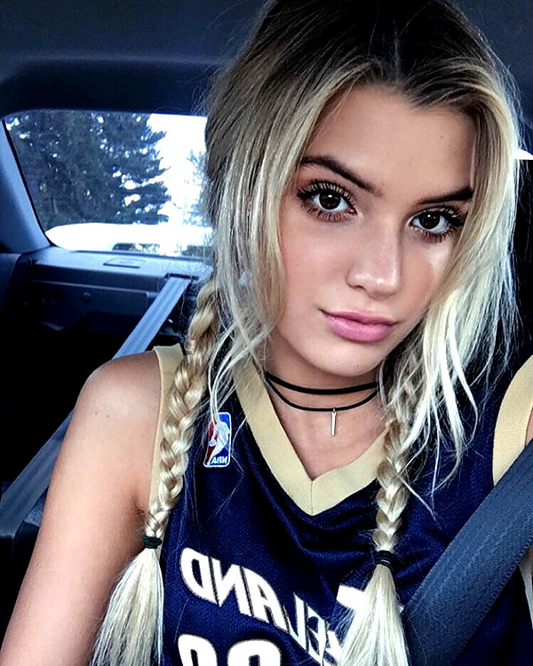 alissaviolet instagram image archive image
