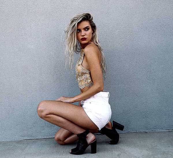 alissaviolet instagram image archive image