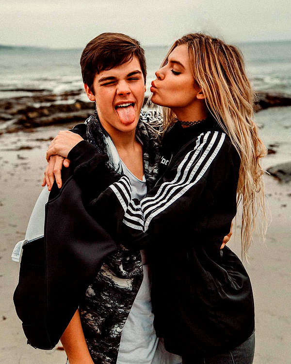 alissaviolet instagram image archive image