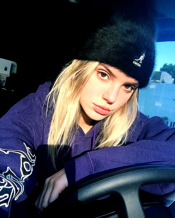 alissaviolet instagram image archive image