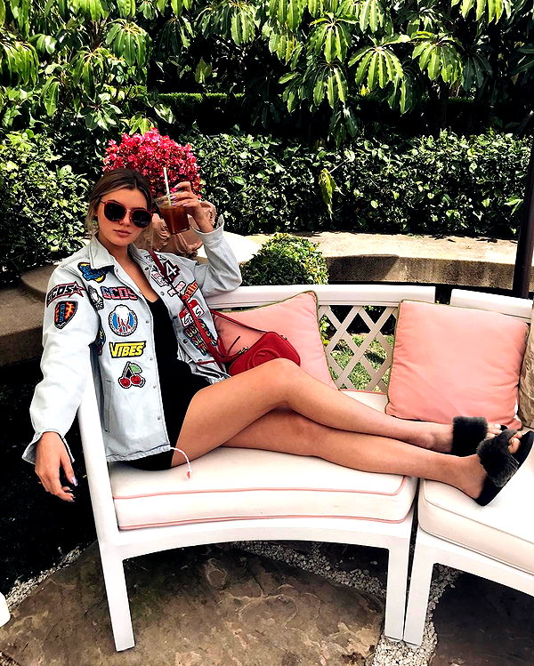 alissaviolet instagram image archive image