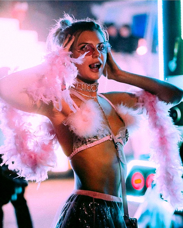 alissaviolet instagram image archive image