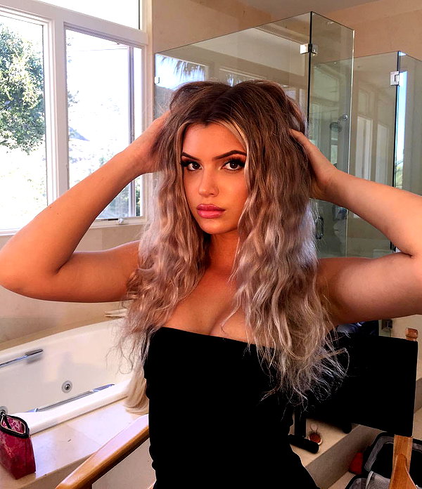 alissaviolet instagram image archive image