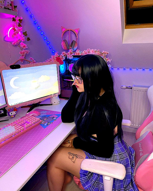 andasrose instagram image archive image