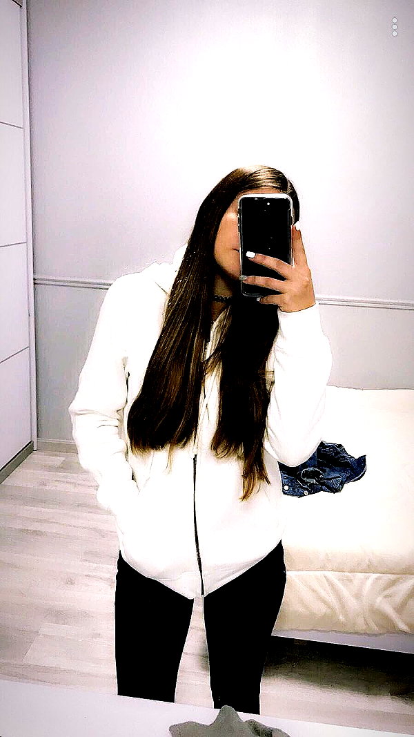 daniella_zeldis instagram image archive image