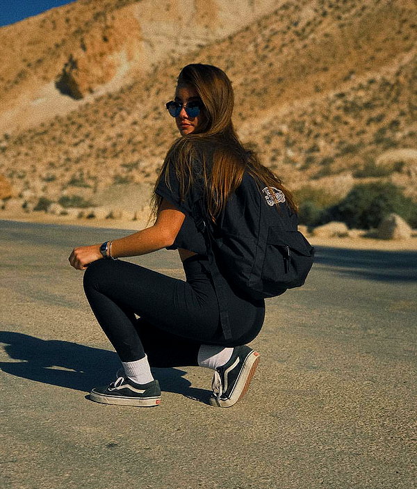 daniella_zeldis instagram image archive image