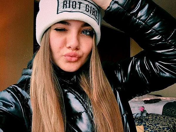 daniella_zeldis instagram image archive image