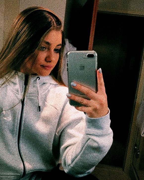 daniella_zeldis instagram image archive image