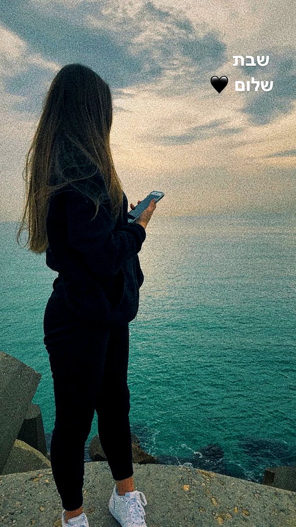 daniella_zeldis instagram image archive image