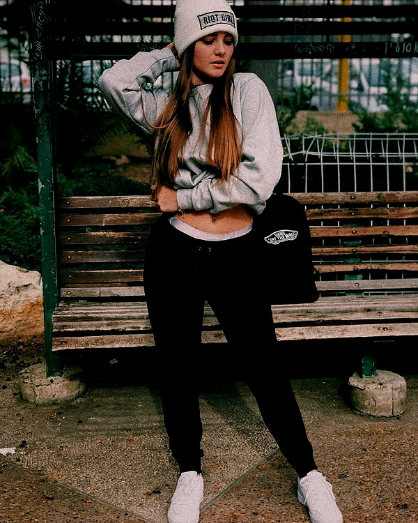 daniella_zeldis instagram image archive image