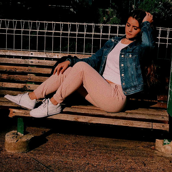 daniella_zeldis instagram image archive image