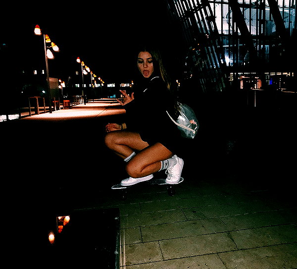 daniella_zeldis instagram image archive image