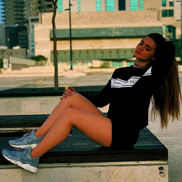 daniella_zeldis instagram image archive image