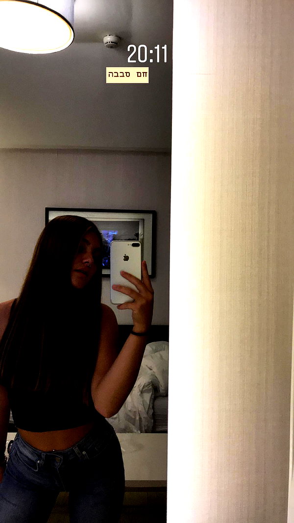 daniella_zeldis instagram image archive image