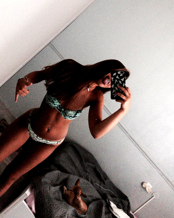 daniella_zeldis instagram image archive image