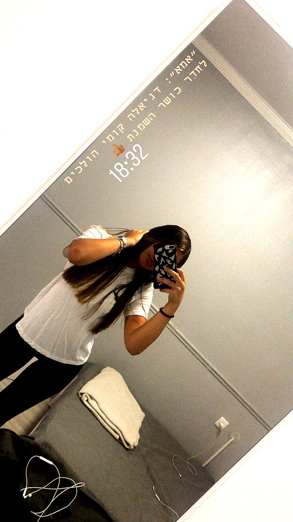 daniella_zeldis instagram image archive image