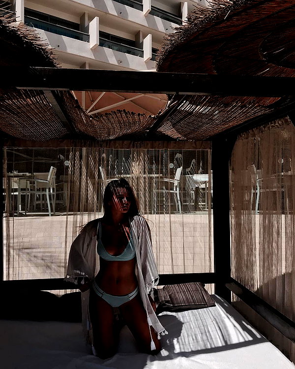 daniella_zeldis instagram image archive image