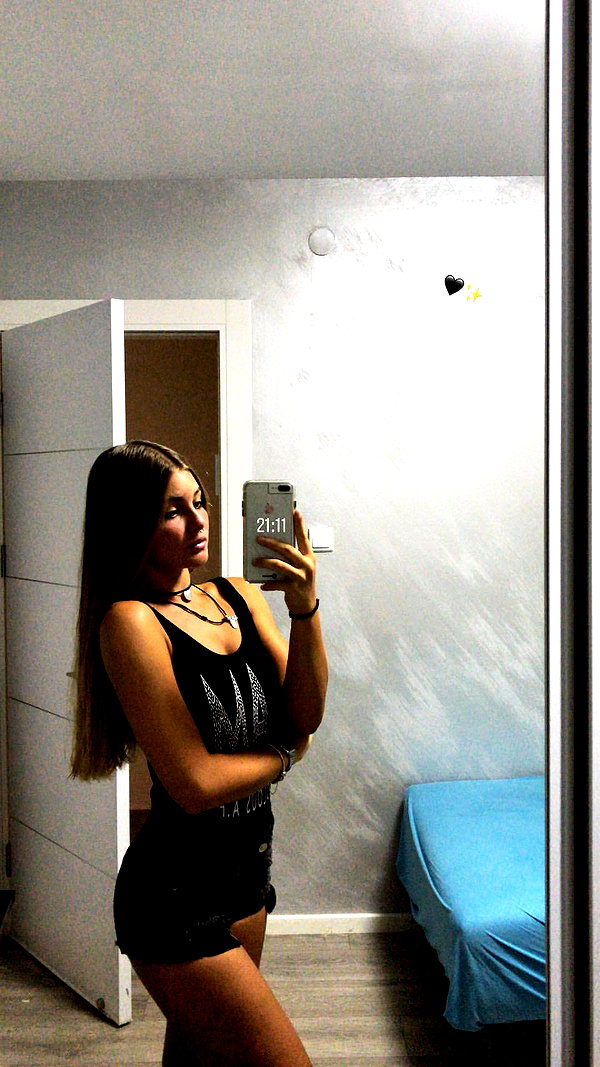 daniella_zeldis instagram image archive image