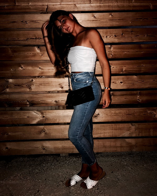 daniella_zeldis instagram image archive image