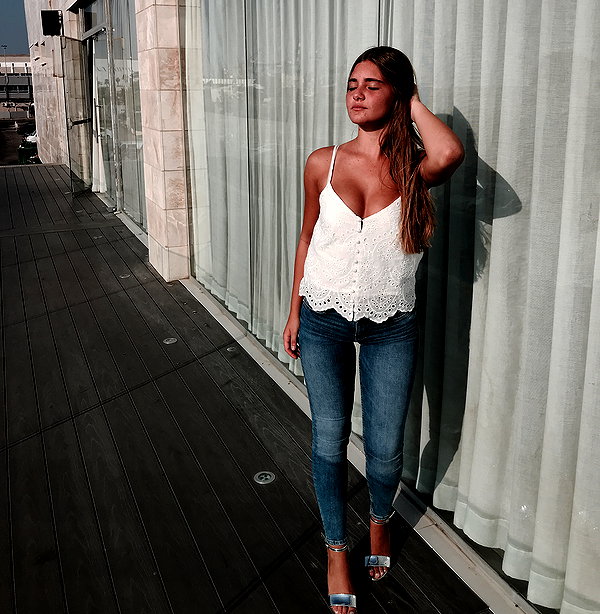 daniella_zeldis instagram image archive image