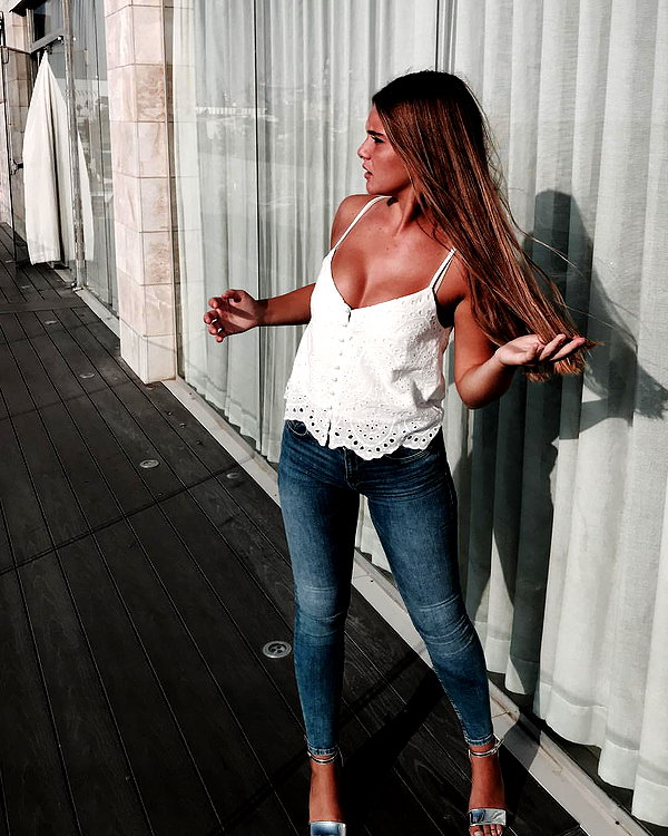 daniella_zeldis instagram image archive image