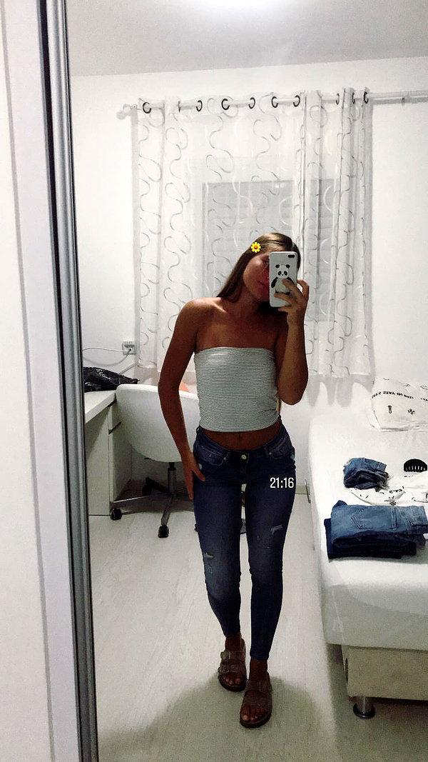 daniella_zeldis instagram image archive image
