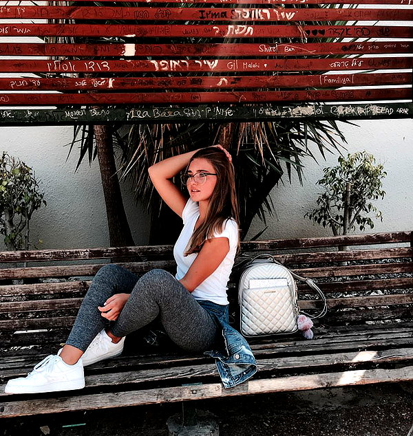 daniella_zeldis instagram image archive image
