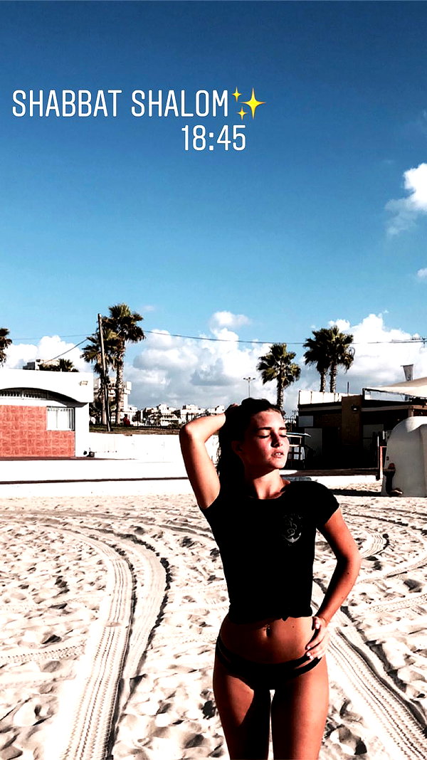 daniella_zeldis instagram image archive image