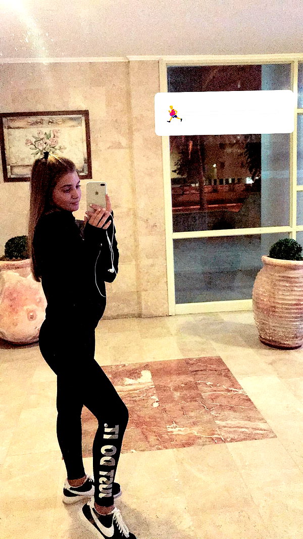 daniella_zeldis instagram image archive image