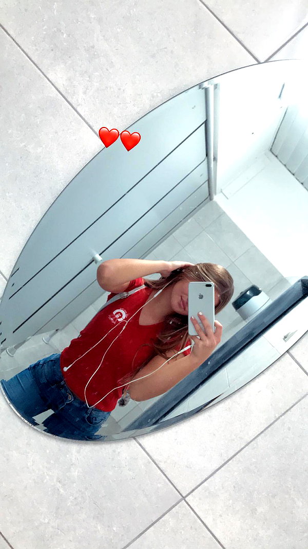 daniella_zeldis instagram image archive image